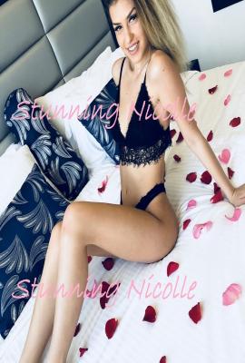 StuninNgNicolle